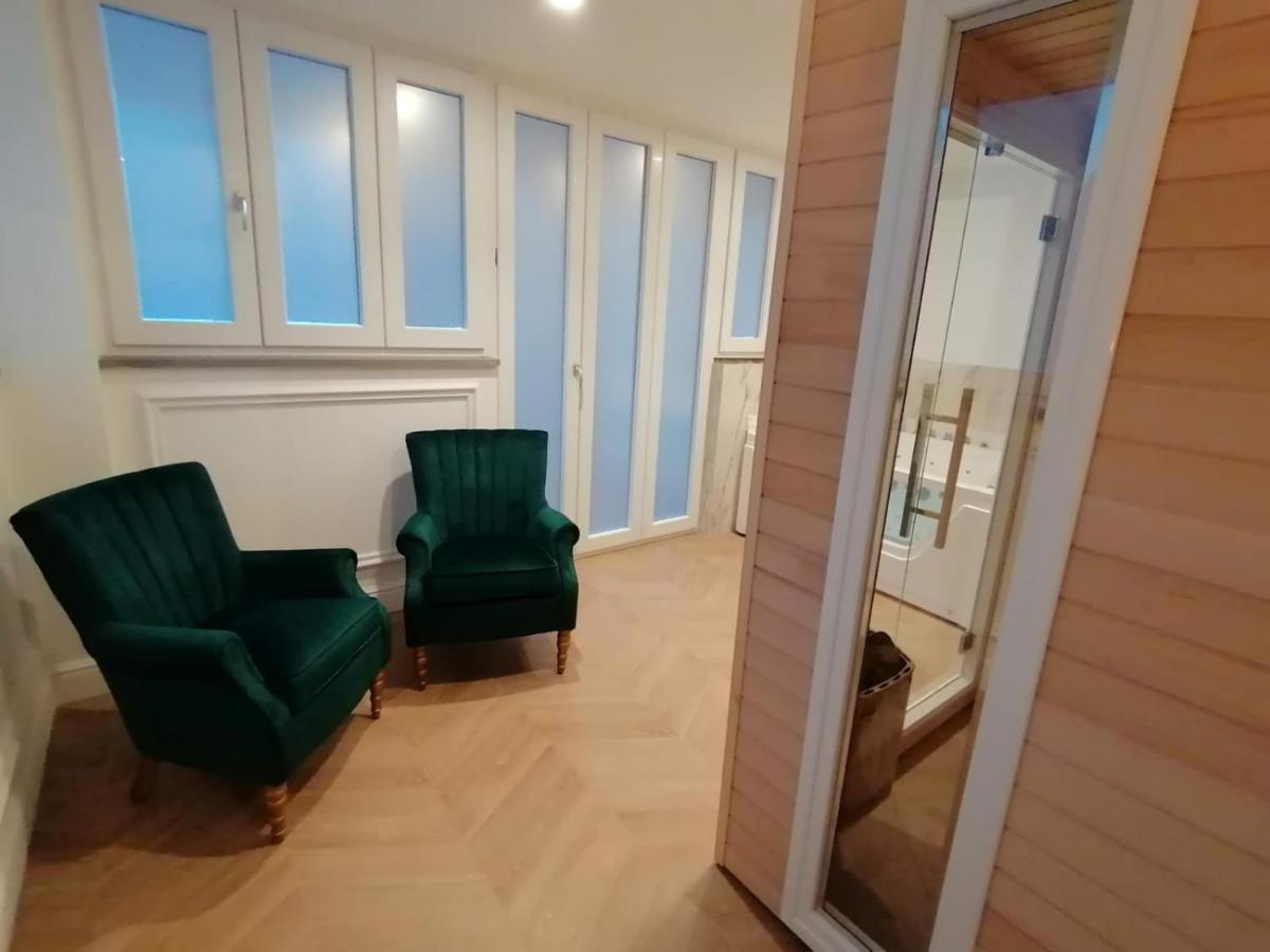 נולה Hotel Xbusiness מראה חיצוני תמונה