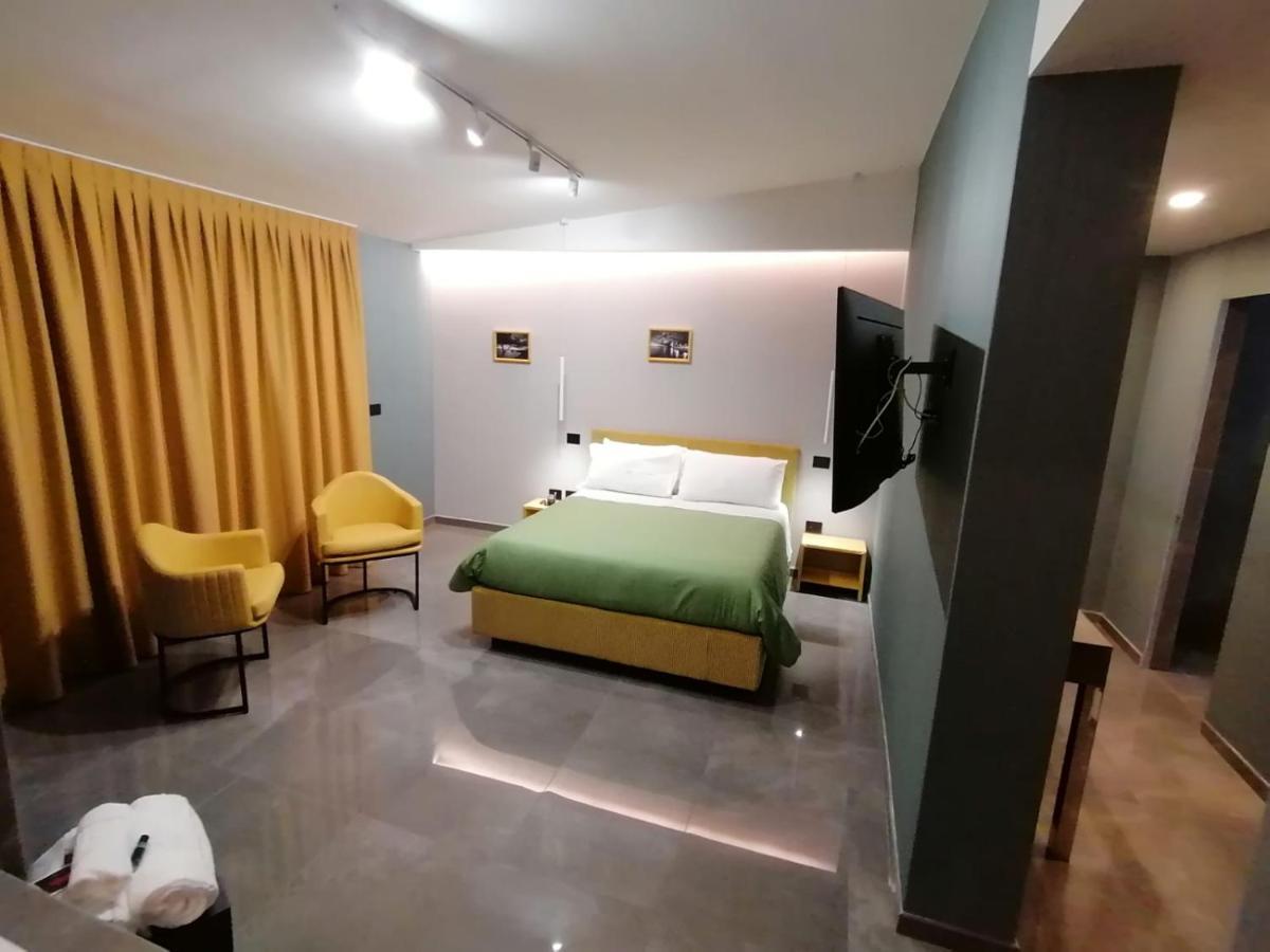 נולה Hotel Xbusiness מראה חיצוני תמונה