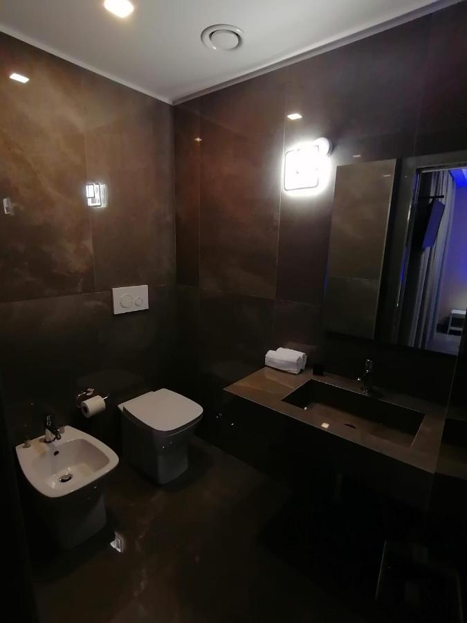נולה Hotel Xbusiness מראה חיצוני תמונה