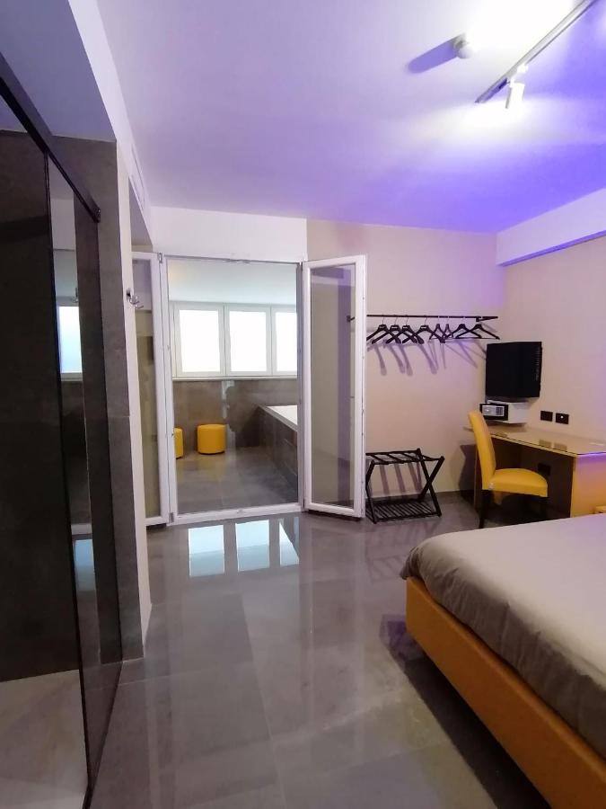 נולה Hotel Xbusiness מראה חיצוני תמונה